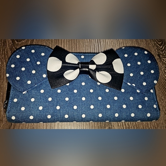 Disney Loungefly Minnie Mouse Denim Polka Dot Purse With Matching Zip Wallet - Picture 5 of 13